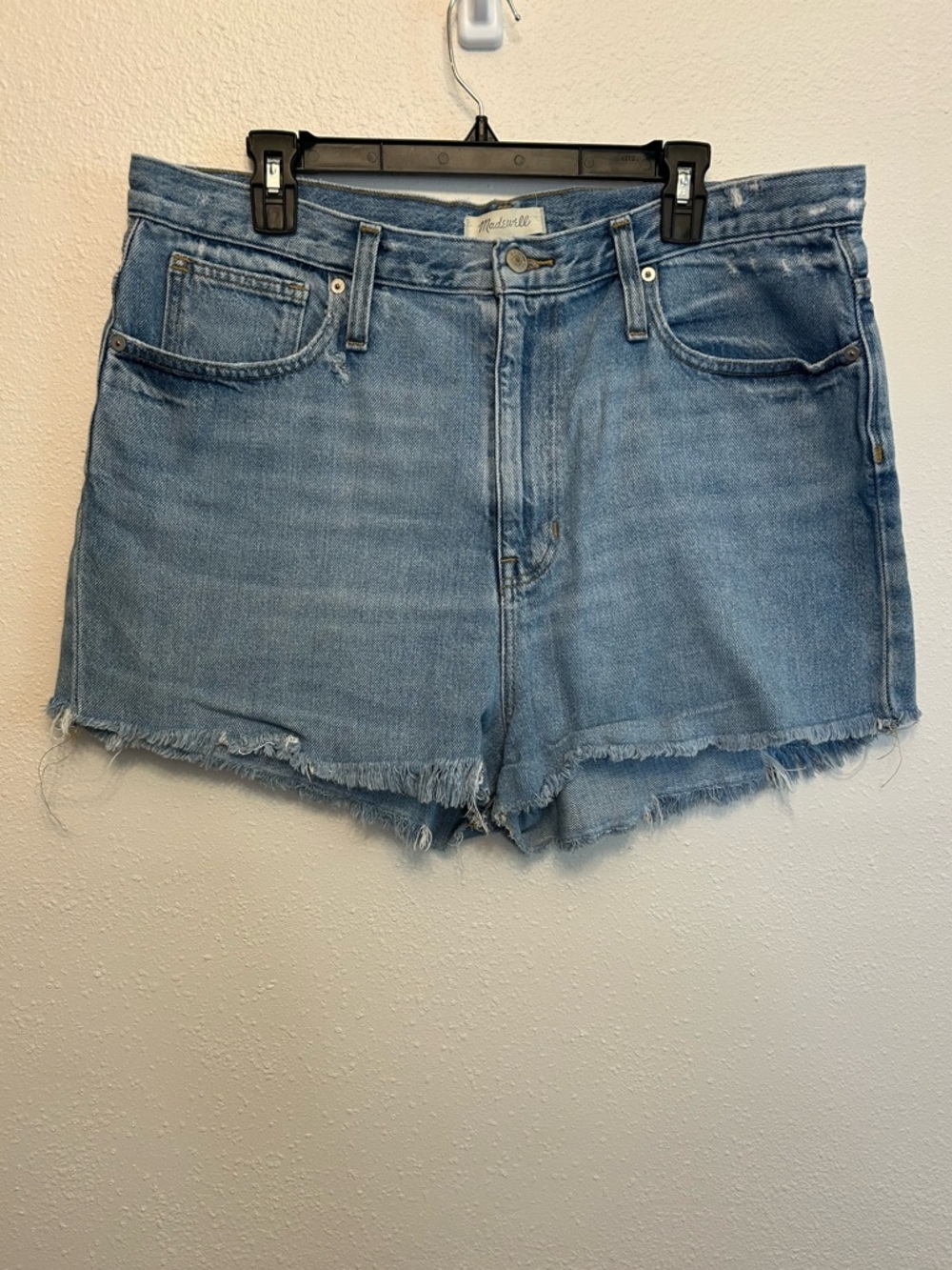 Madewell Distressed Light Wash Raw Hem Mom Jean Denim Shorts
